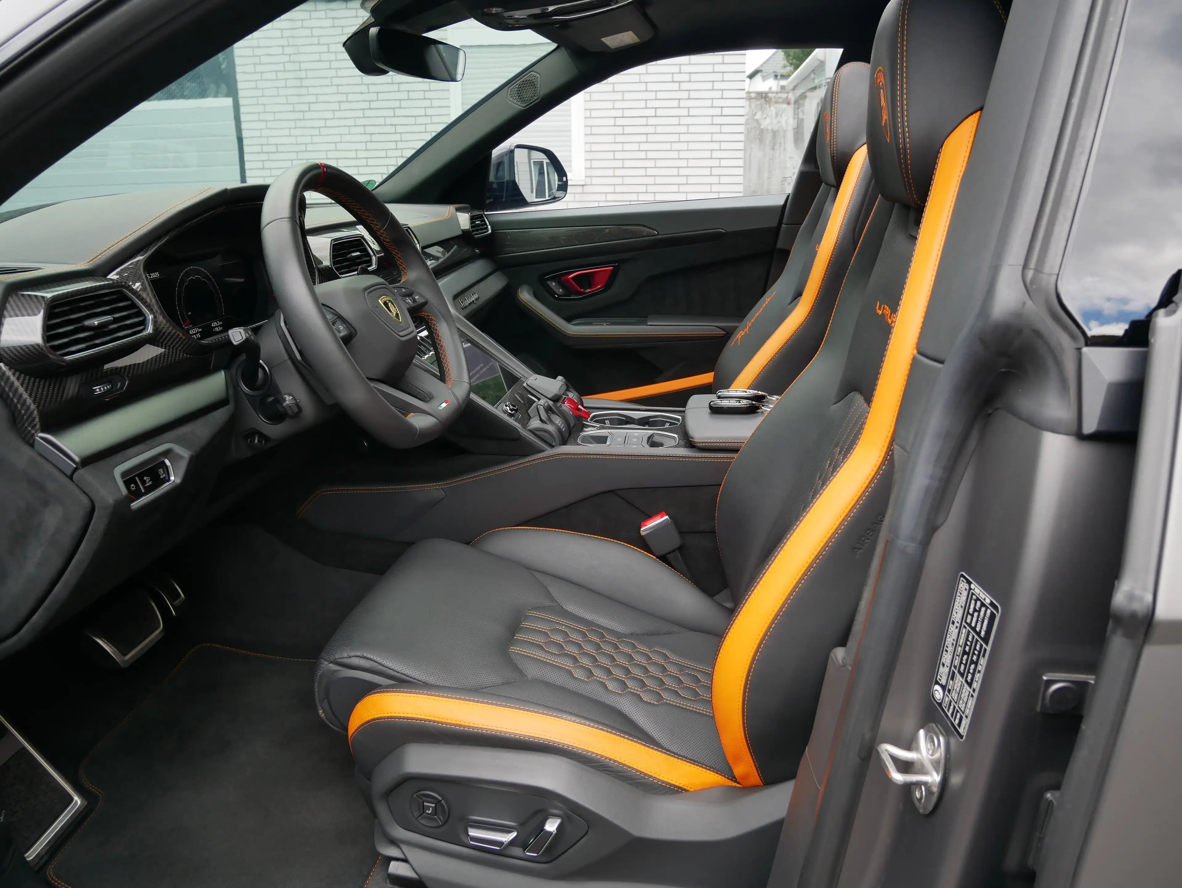 Lamborghini Urus Urus 4.0 V8 Performante 60th Anniversary Max Voll — photo 9
