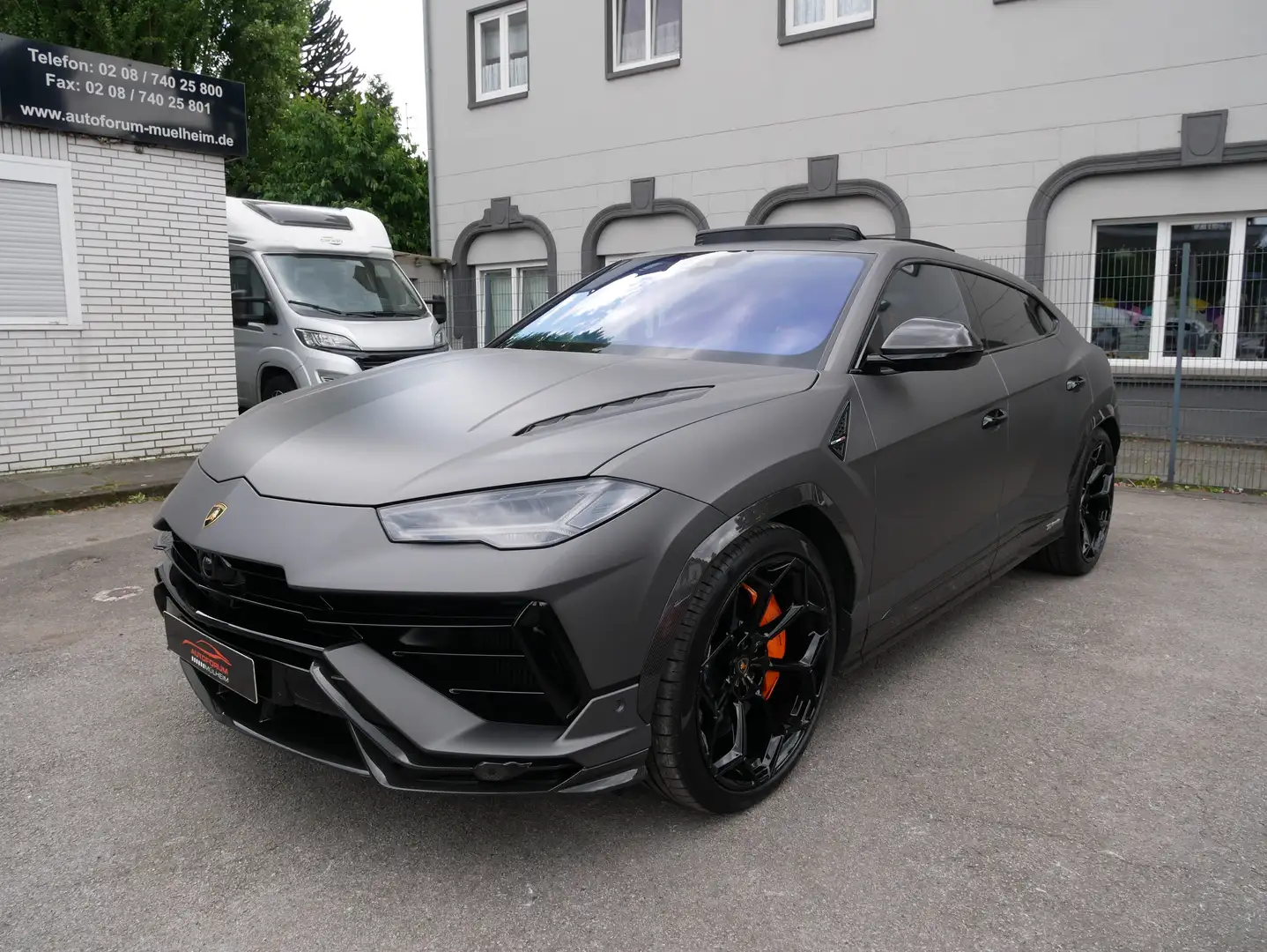 Lamborghini Urus Urus 4.0 V8 Performante 60th Anniversary Max Voll Grau - 1