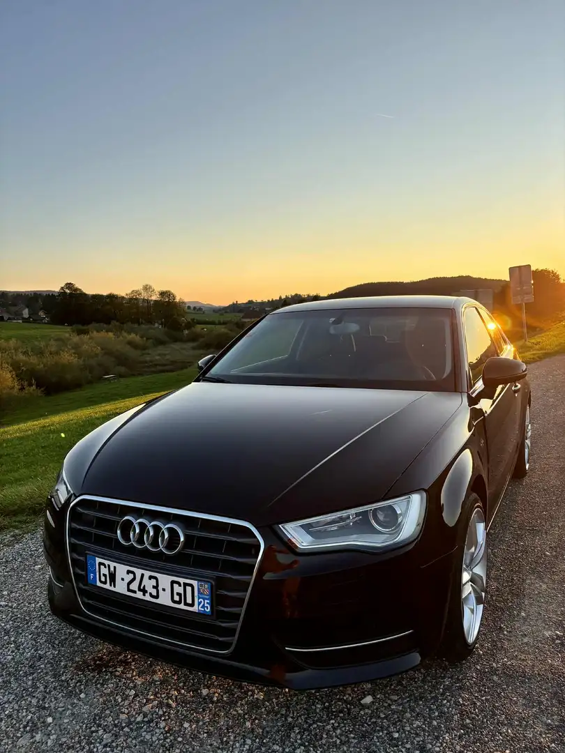 Audi A3 1.6 TDI 110 Ambiente - 2