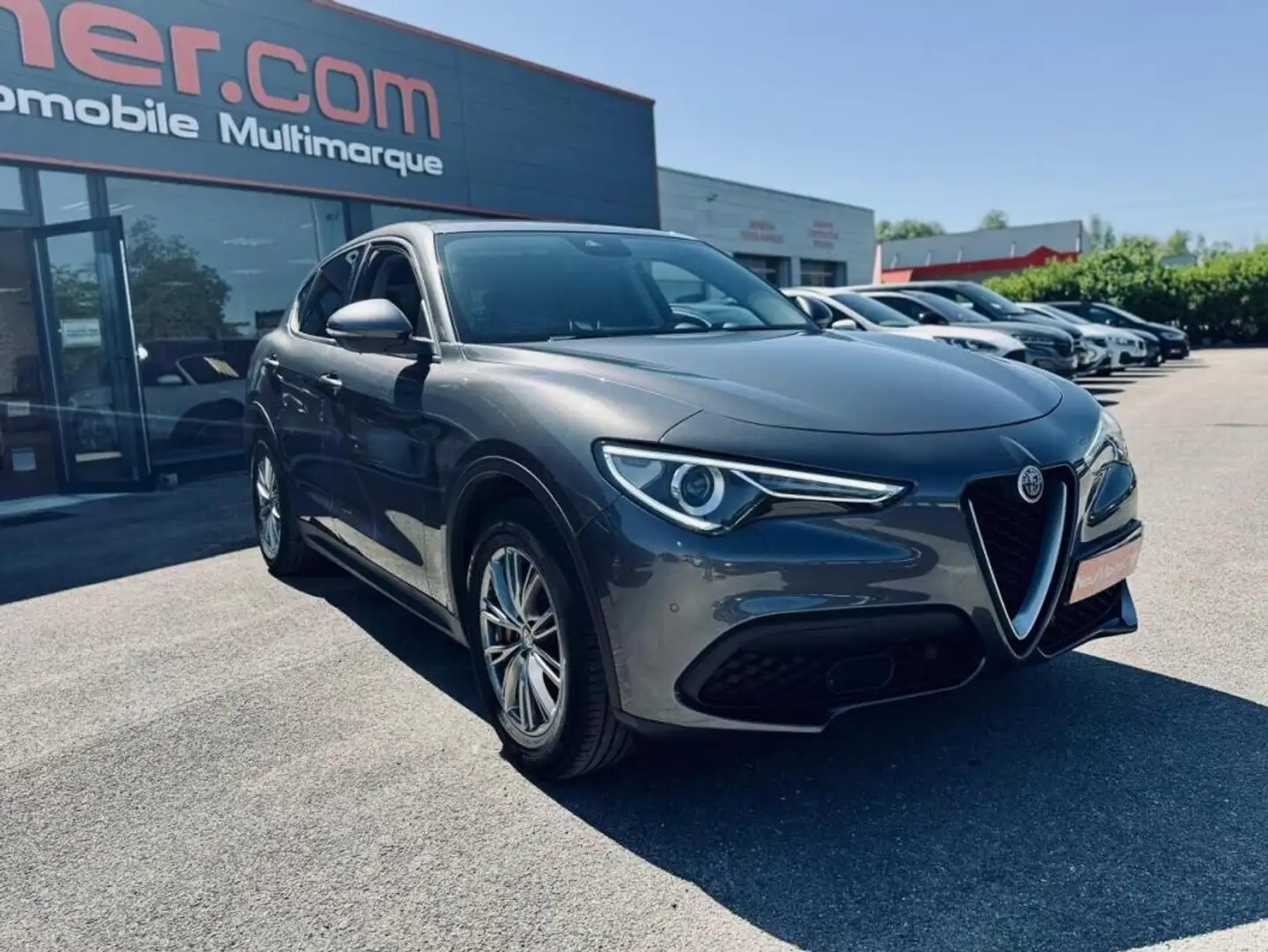 Alfa Romeo Stelvio Super Pack Linea Rossa 2.2D 160cv BVA + Sellerie s - 2