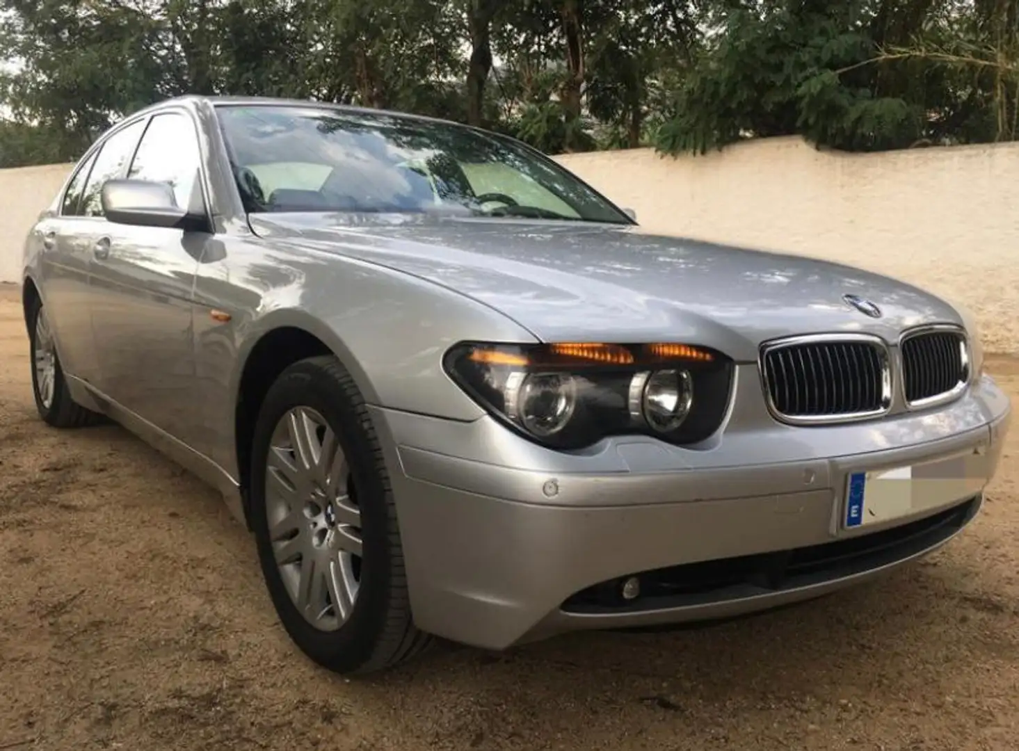 BMW 745 745i - 1