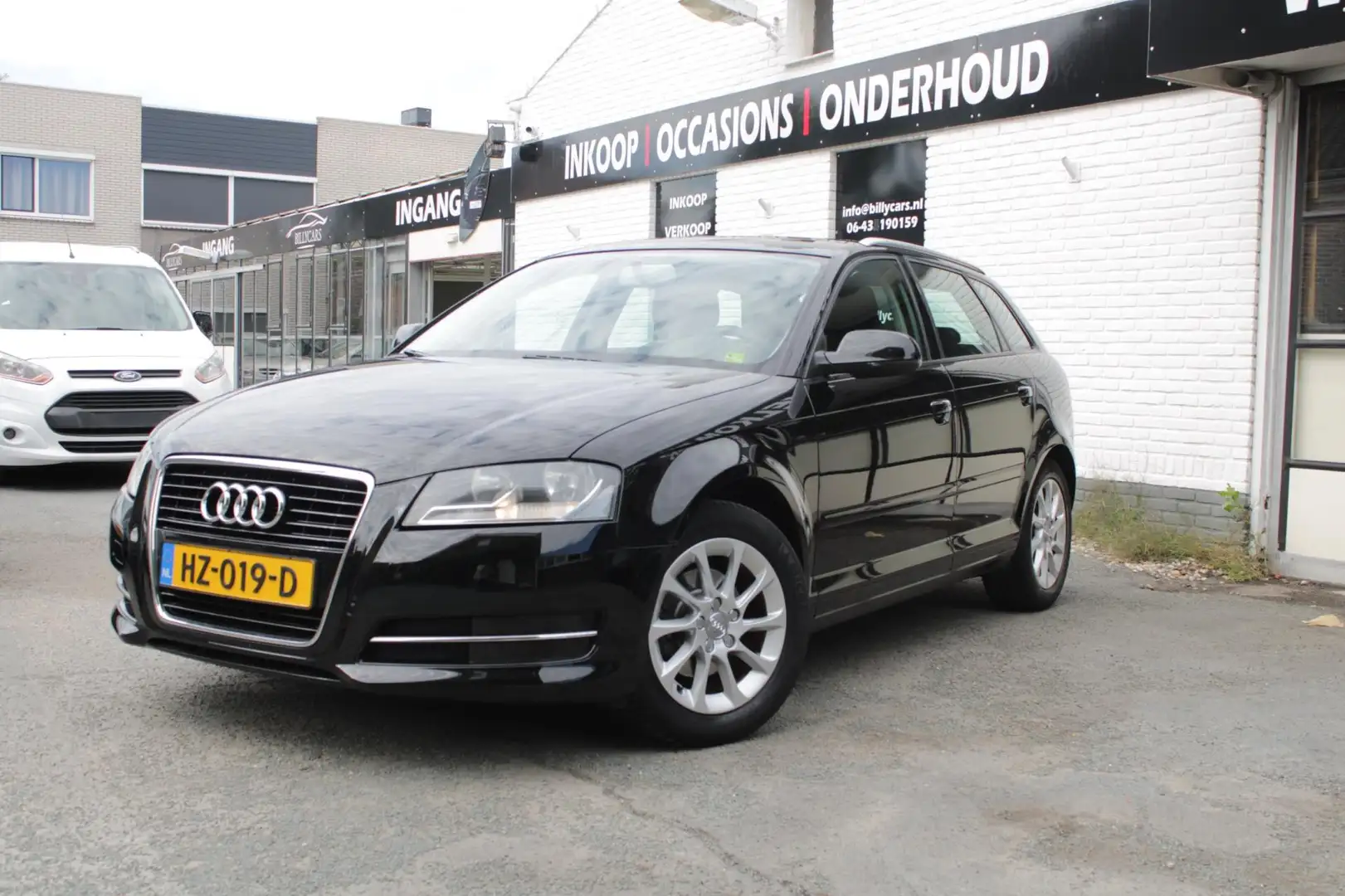 Audi A3 Sportback 1.2 TFSI Attraction / Airco / Parkeersen Noir - 1