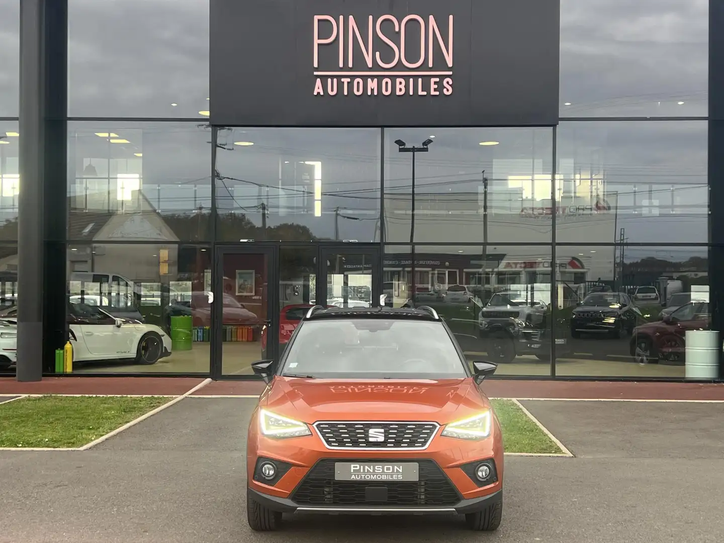 SEAT Arona Arona 1.0 EcoTSI - 115 Start\u0026Stop - BV DSG 7 Xcellence PHASE 1 Orange - 2