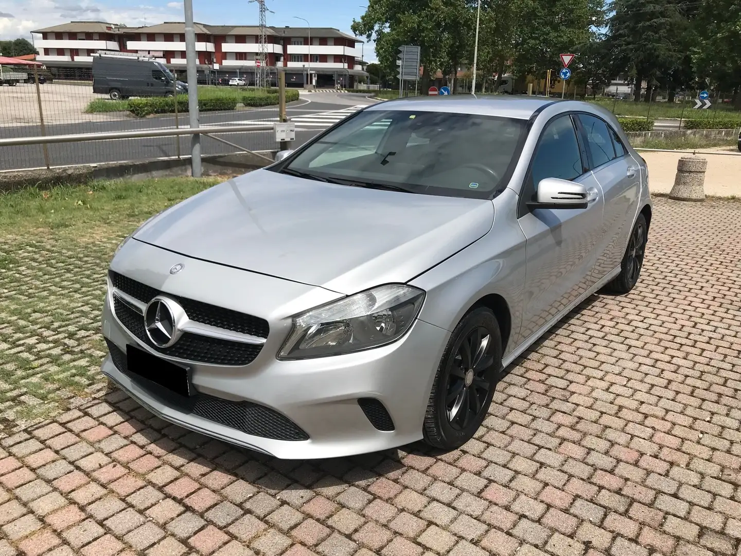 Mercedes-Benz A 160 Classe A - W176 d Sport aut. my16 retrocamera navi Argent - 2