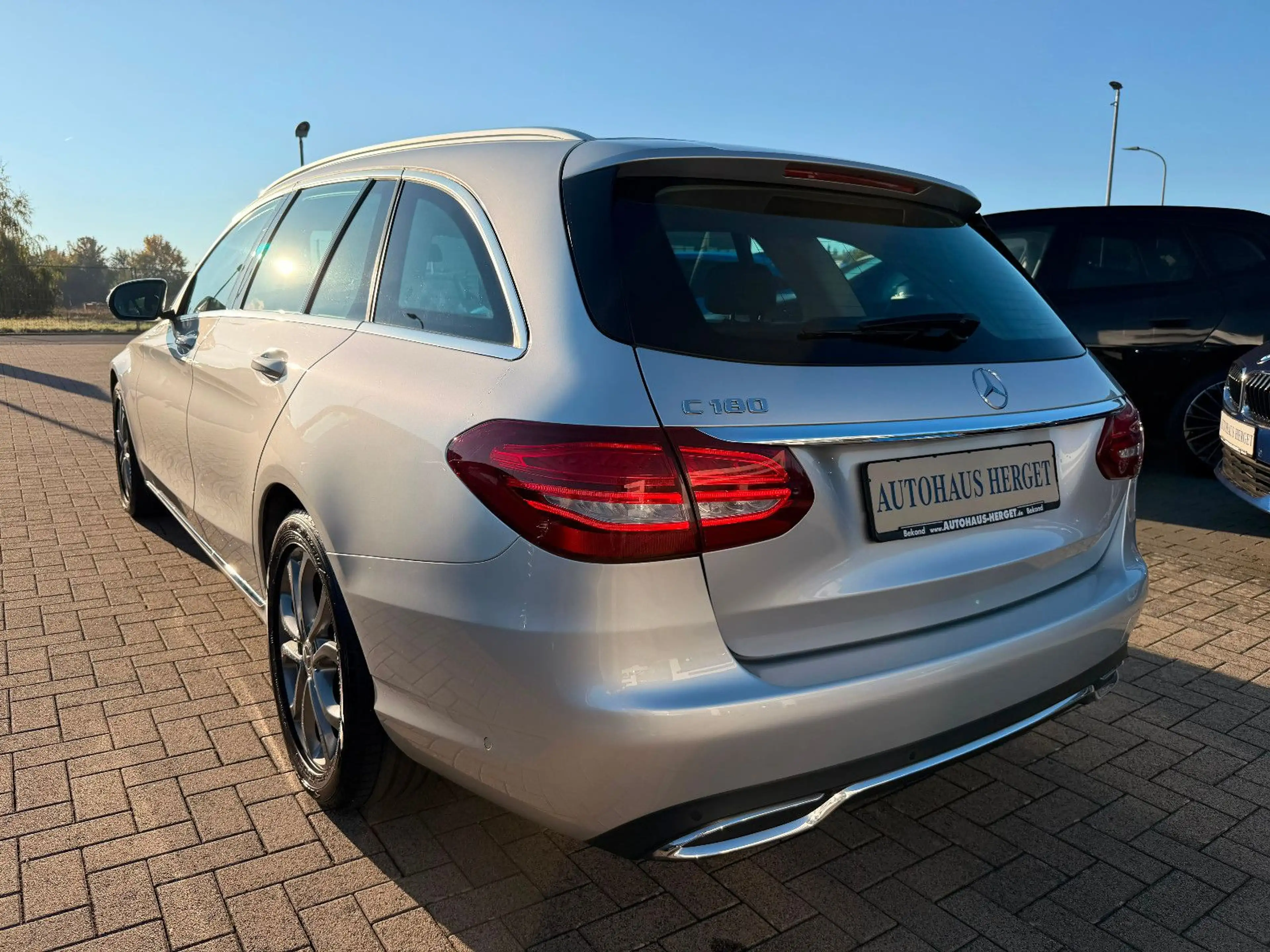 Mercedes-Benz C 180 T CGI 9G-Tronic Avantgarde — photo 7