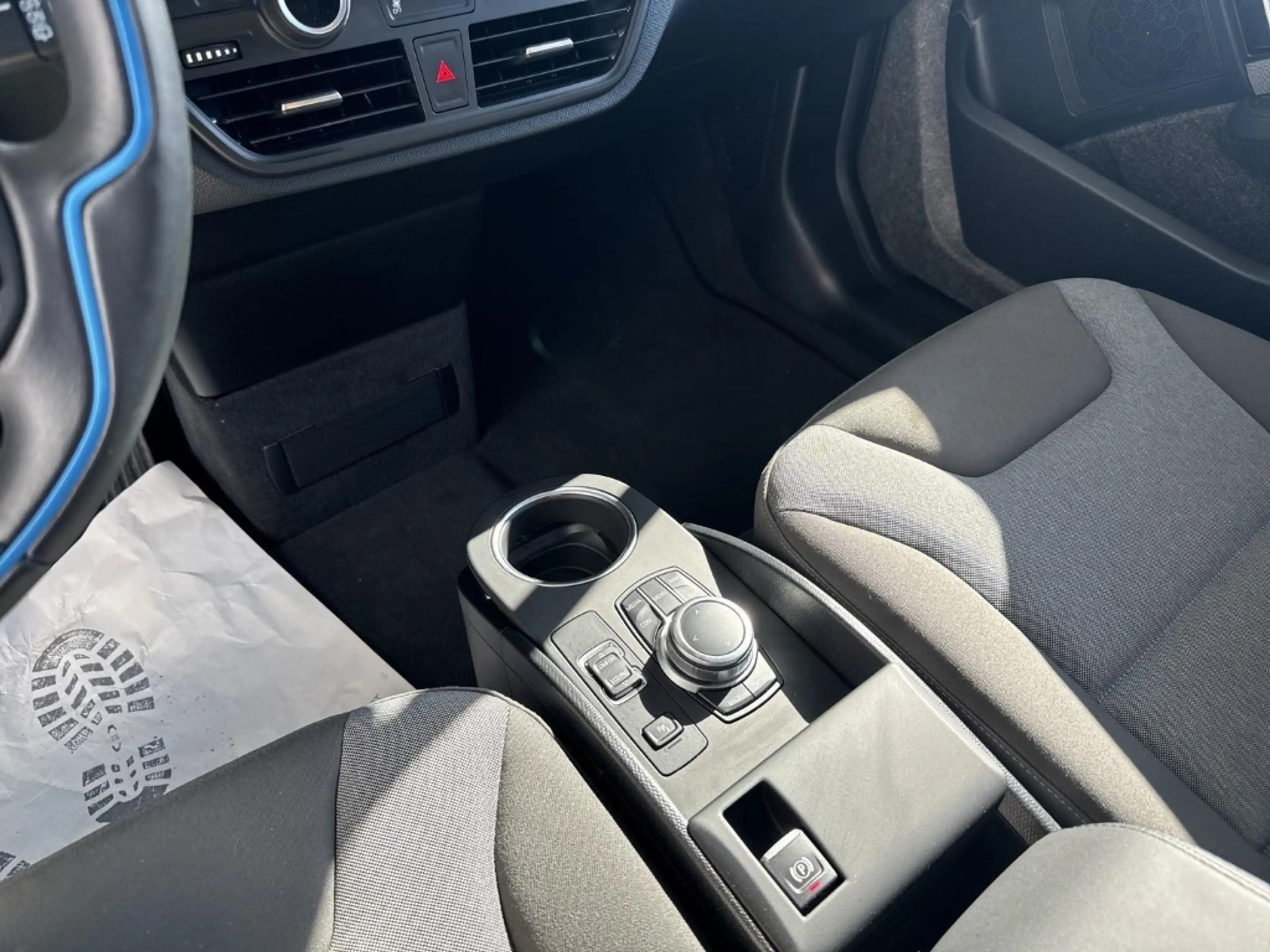 BMW i3 120 Navi LED Apple CarPlay Android Auto Klimaautom — photo 13