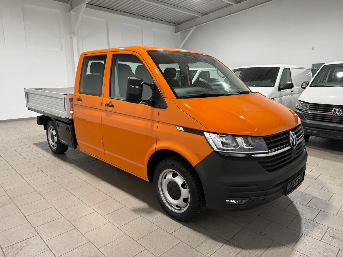 Volkswagen T6.1 Transporter T6.1 Pritsche-Doka(6-Si),4Motion,AHK,Diff.Sperre Orange - 2
