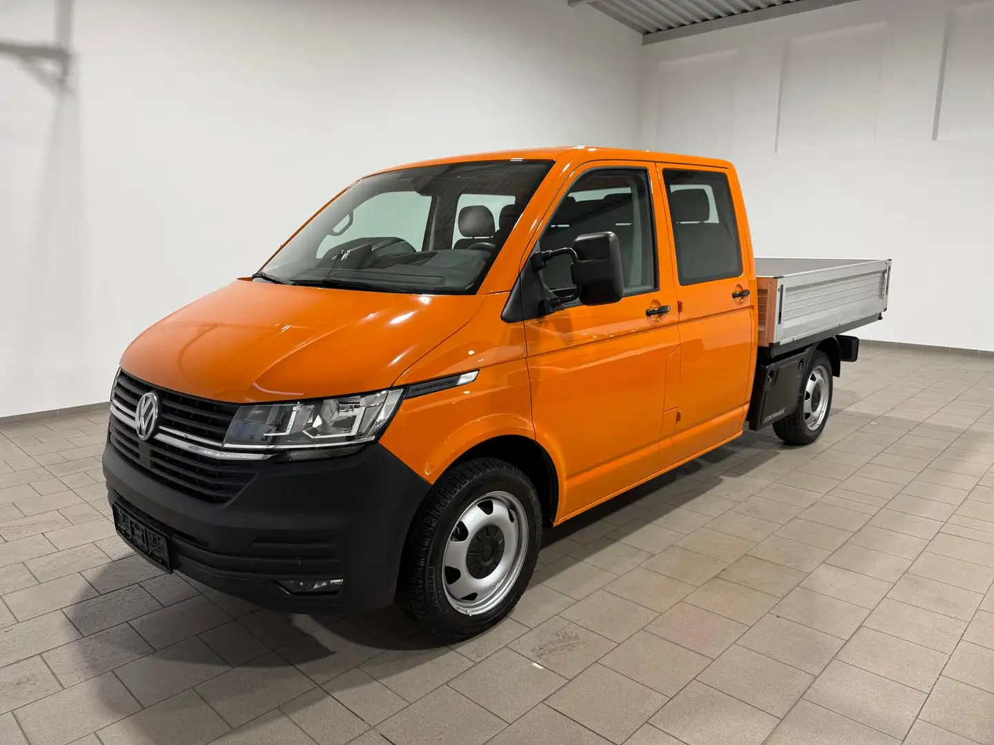 Volkswagen T6.1 Transporter T6.1 Pritsche-Doka(6-Si),4Motion,AHK,Diff.Sperre Orange - 1