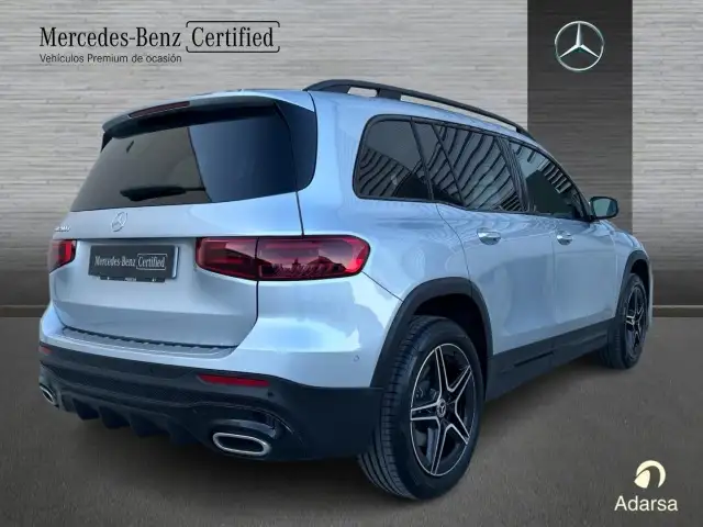 Mercedes-Benz GLB view 2