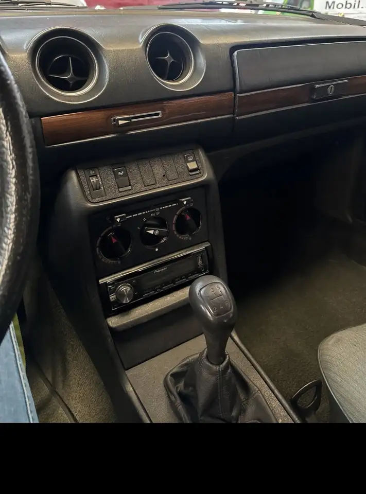 Mercedes-Benz 200, foto 4