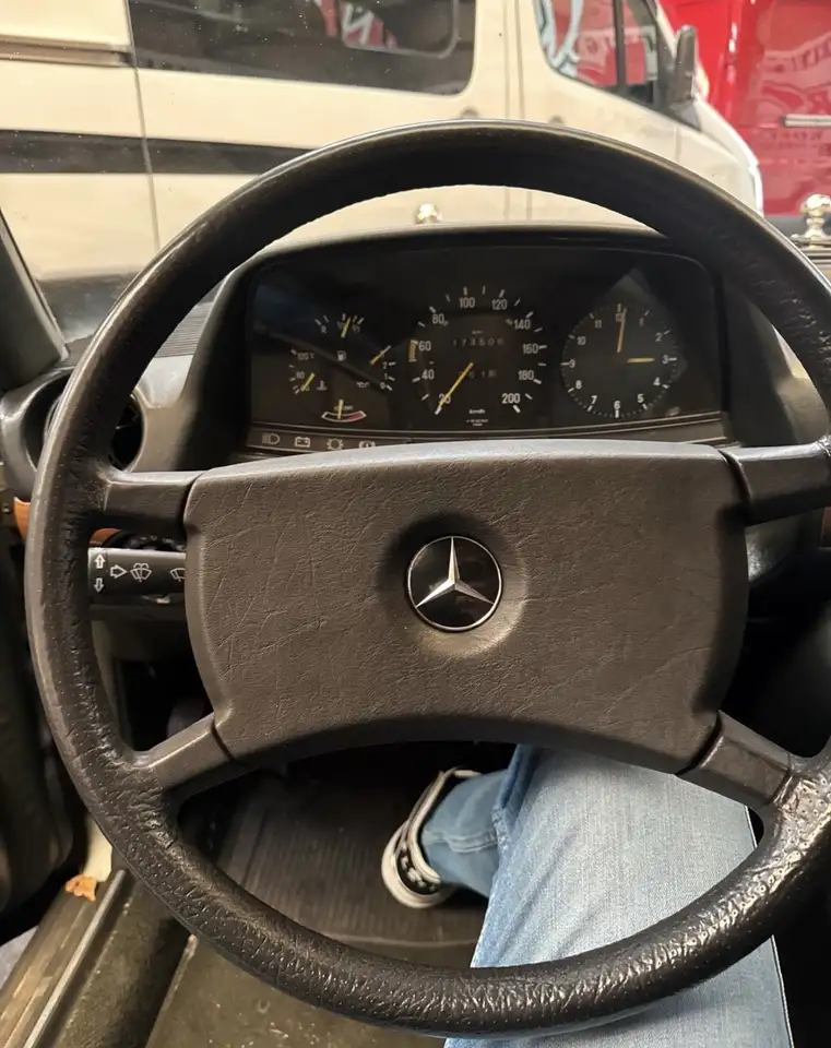 Mercedes-Benz 200, foto 6
