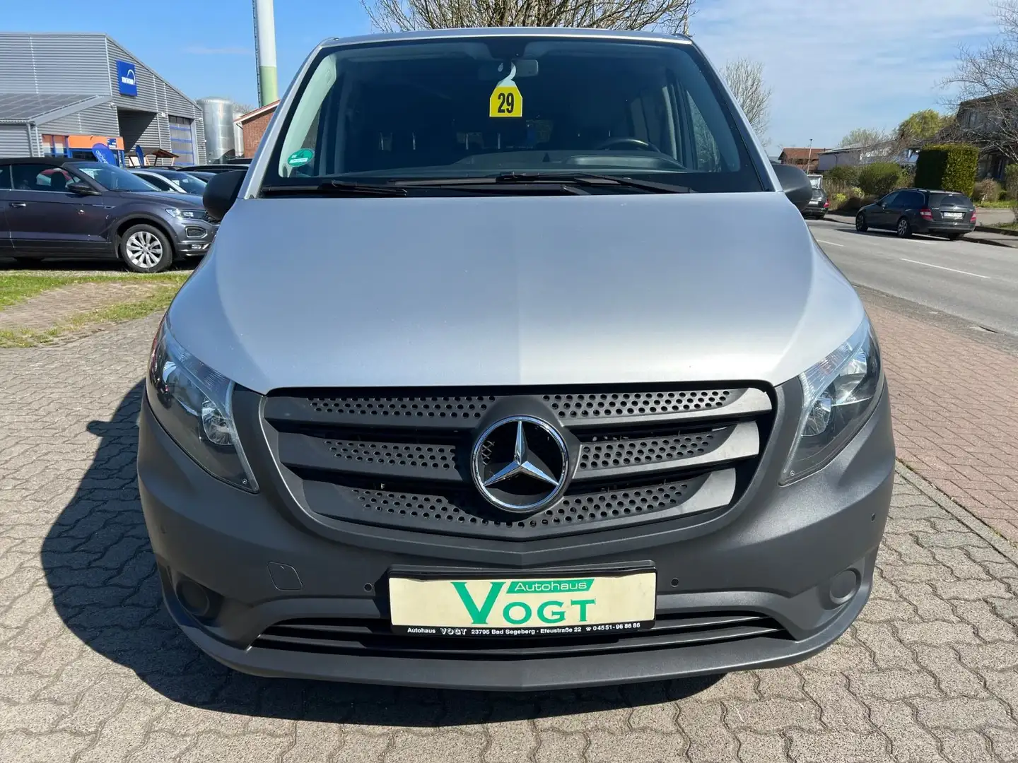 Mercedes-Benz Vito Tourer 116 CDI BT Pro extralang NAVI/TEMP Argent - 2