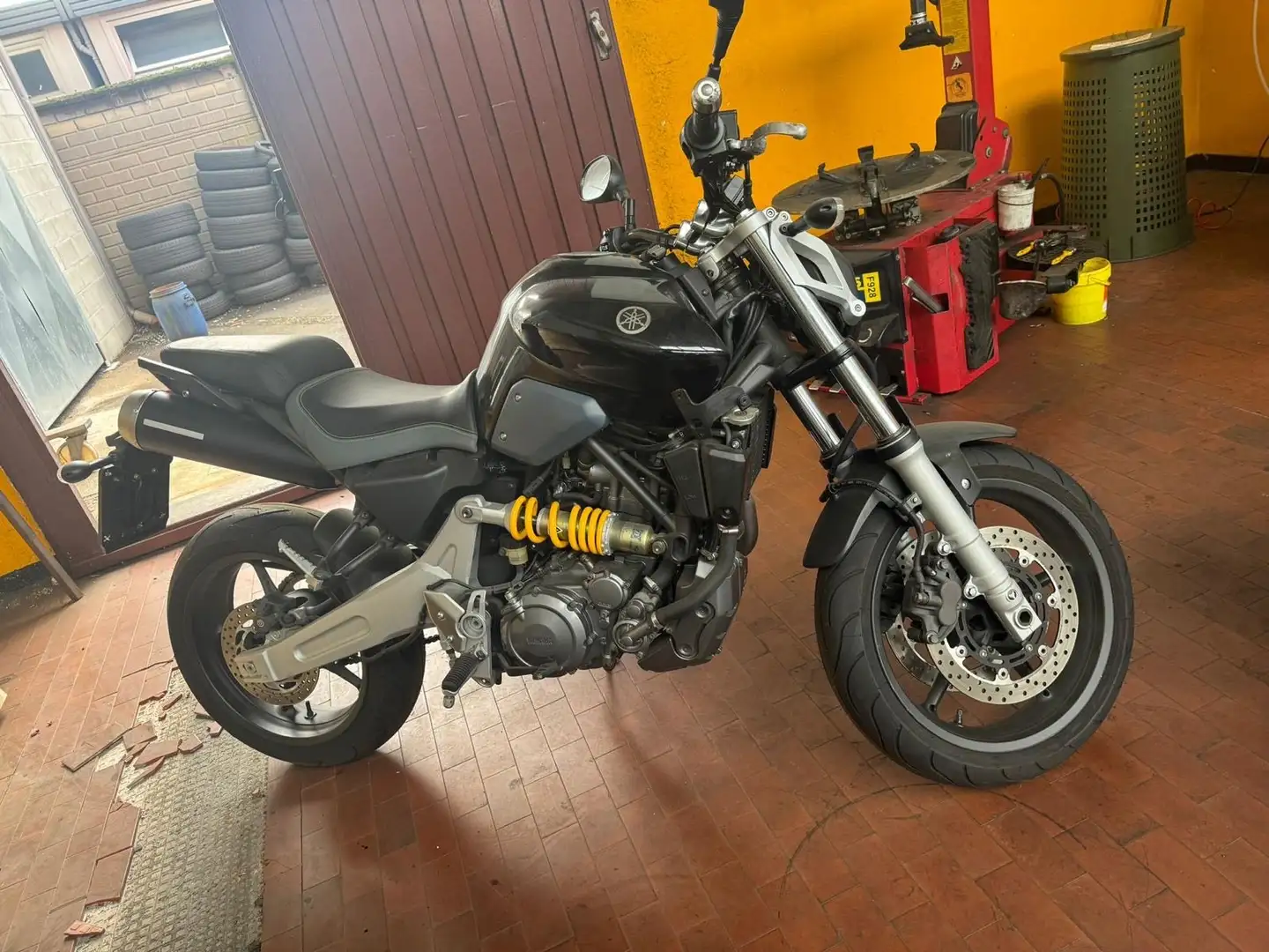 Yamaha MT-03 660 Gri - 1