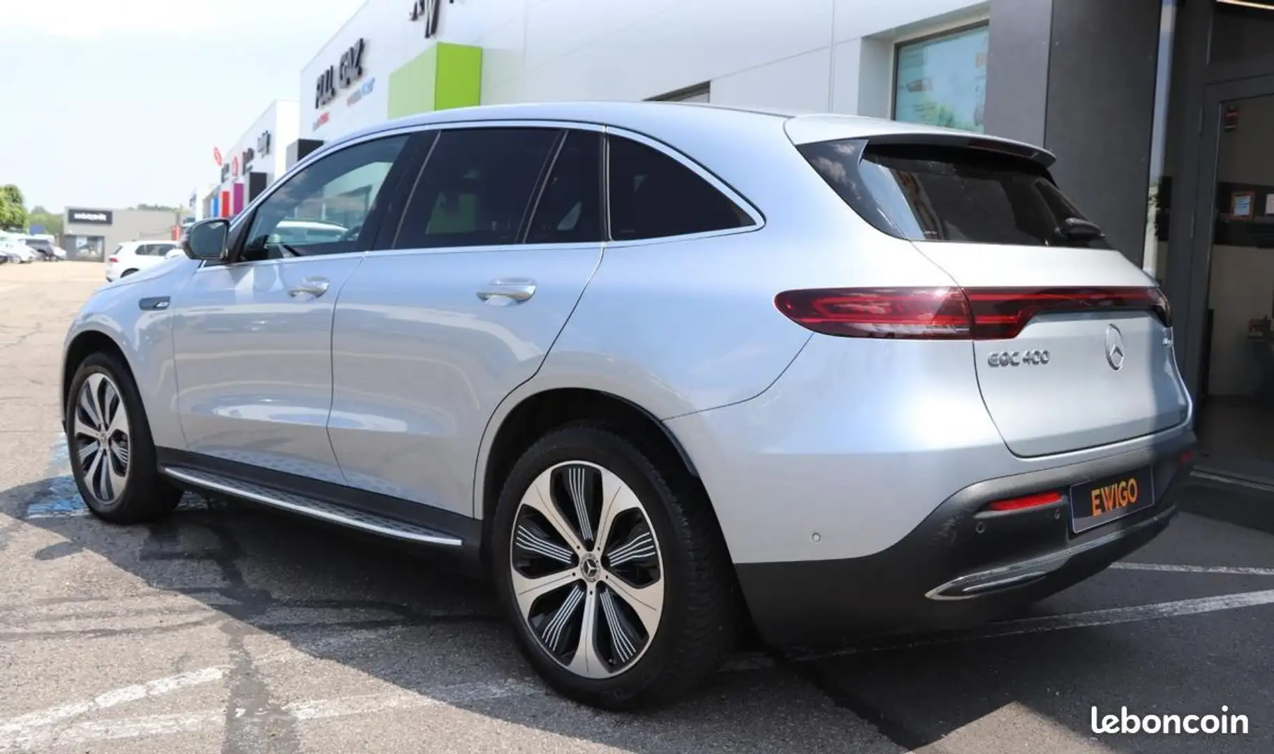 Mercedes-Benz EQC 400 Mercedes 400 ELECTRIC 410 197PPM 80KWH AMG LINE 4M Gris - 2