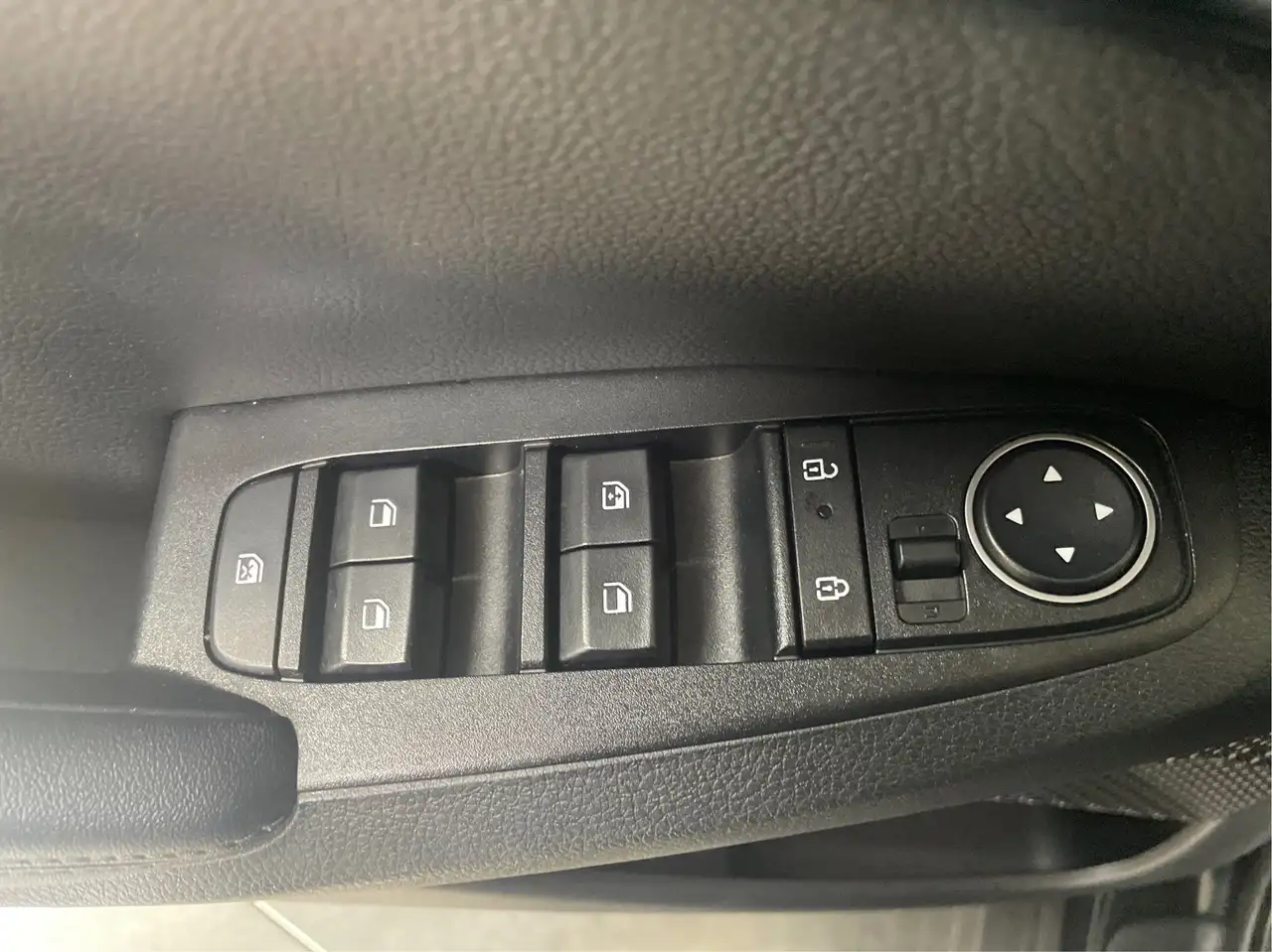 Kia Seltos снимка Kia Seltos
