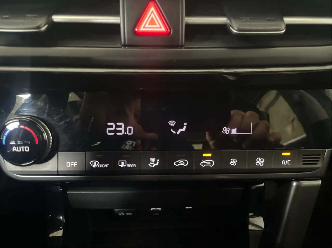 Kia Seltos снимка Kia Seltos