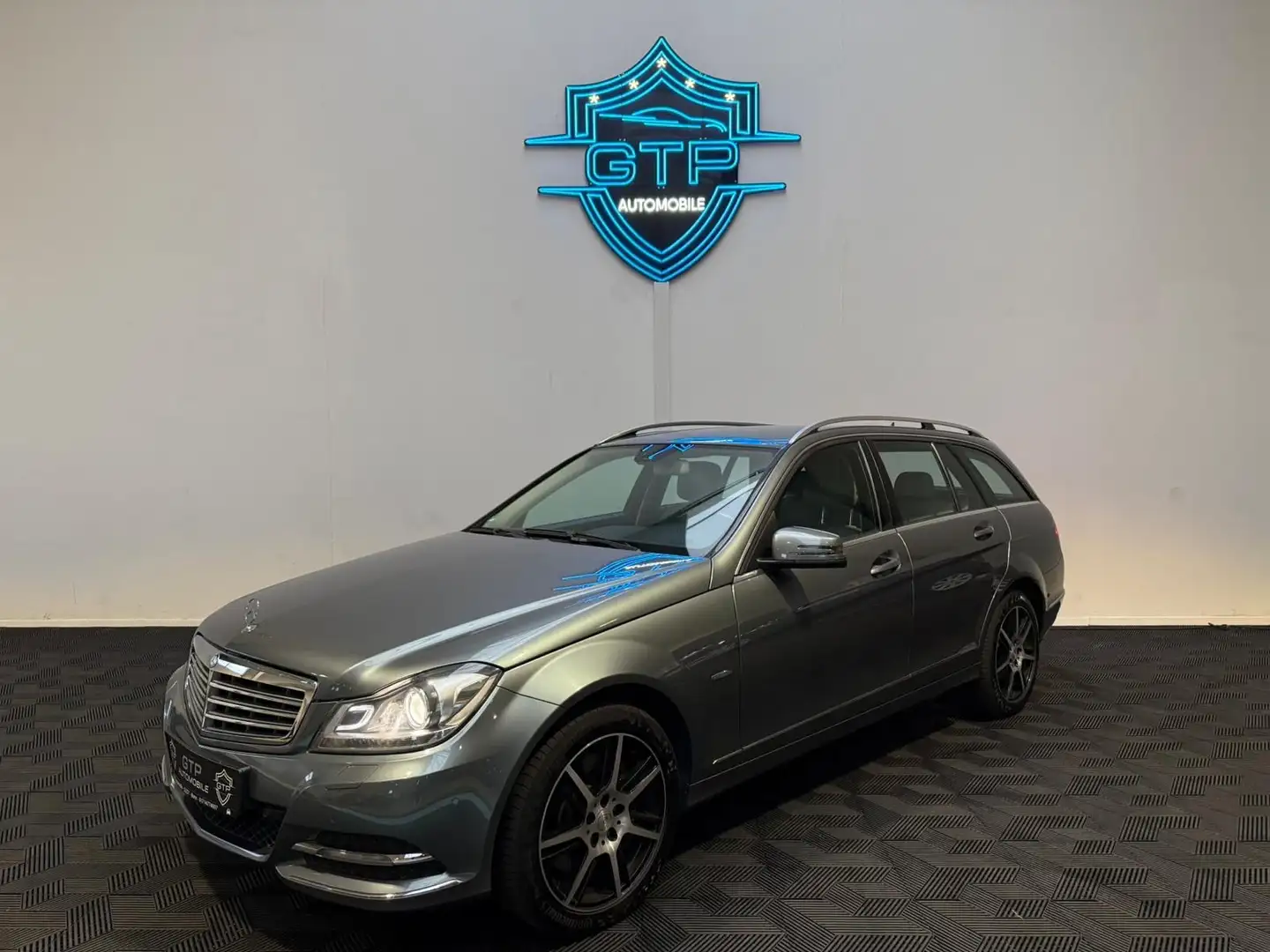 Mercedes-Benz C 350 T-Modell CGI BlueEfficiency Grau - 1