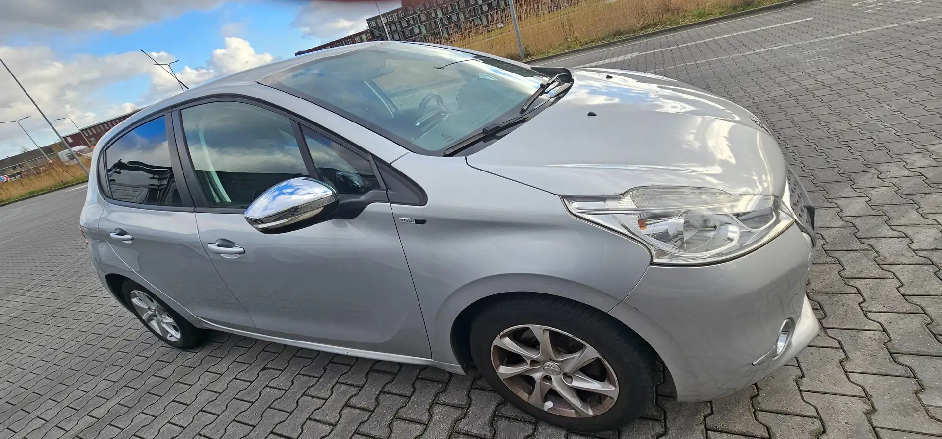 Peugeot 208 208 1.2 VTi Style Zilver - 1