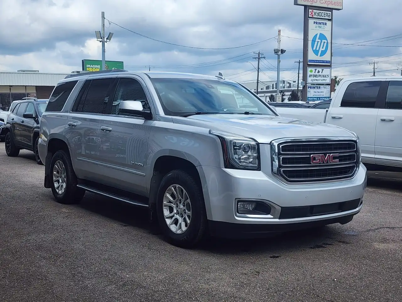 GMC Yukon снимка GMC Yukon