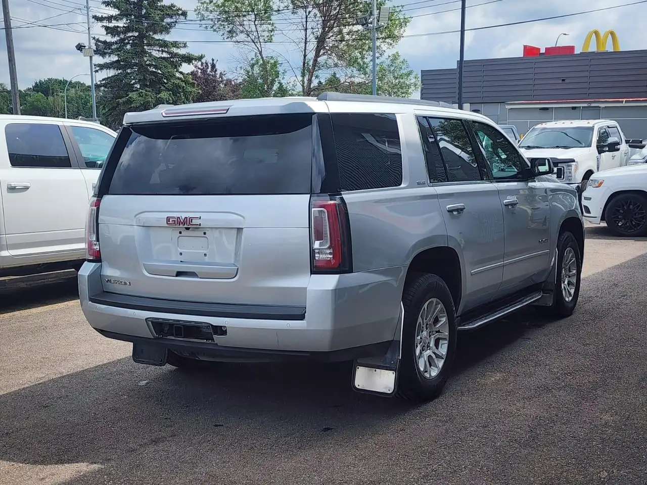 GMC Yukon снимка GMC Yukon