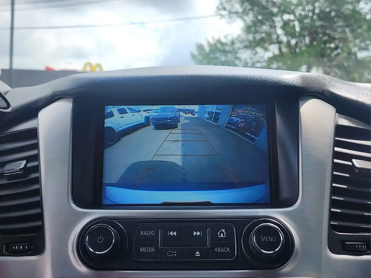 GMC Yukon снимка GMC Yukon
