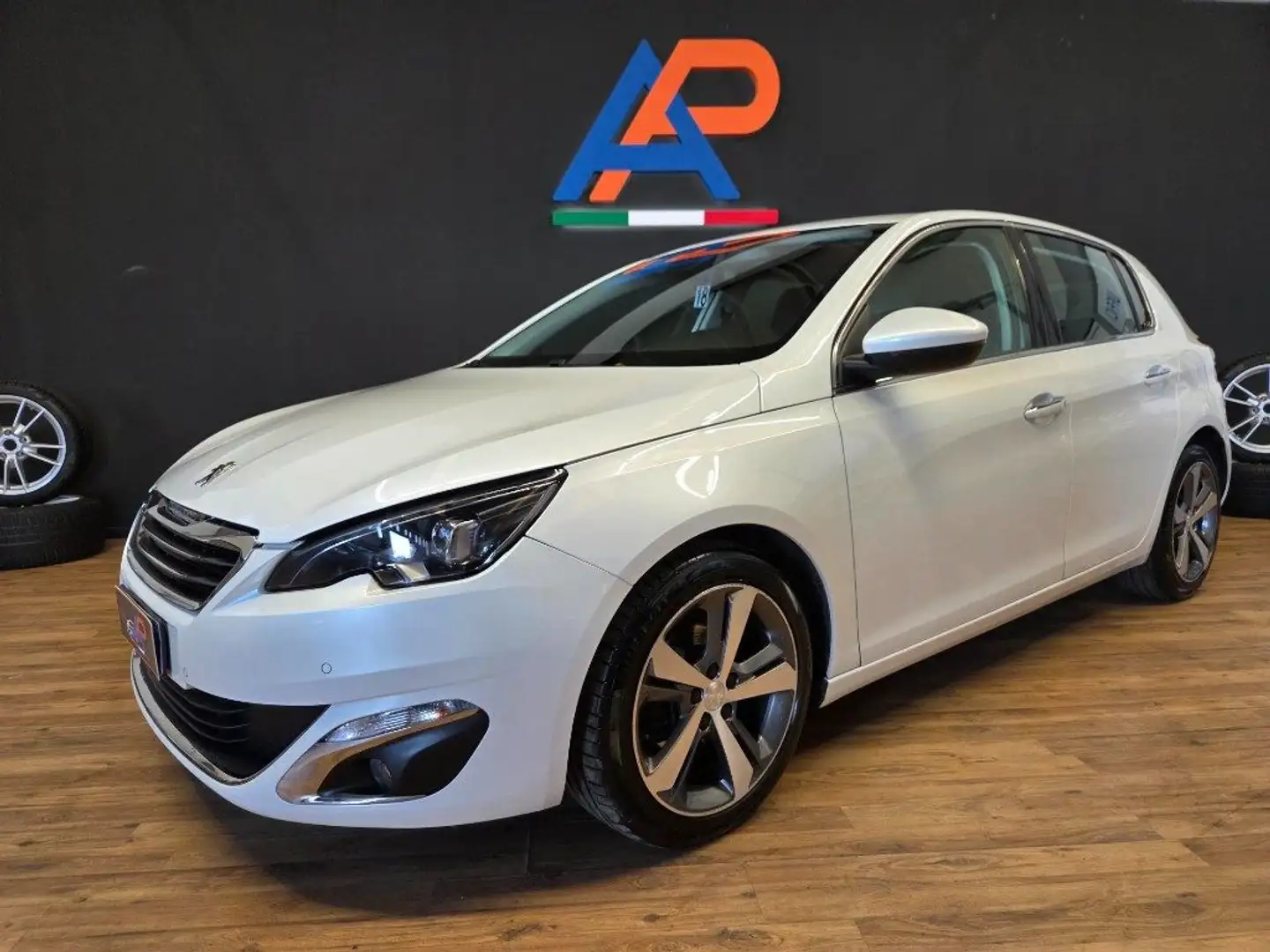 Peugeot 308 BlueHDi 120 S&S EAT6 GT Line Weiß - 1