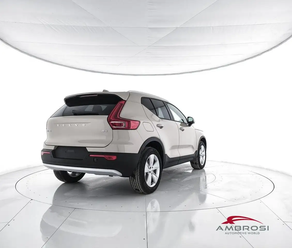 Volvo XC40 2026