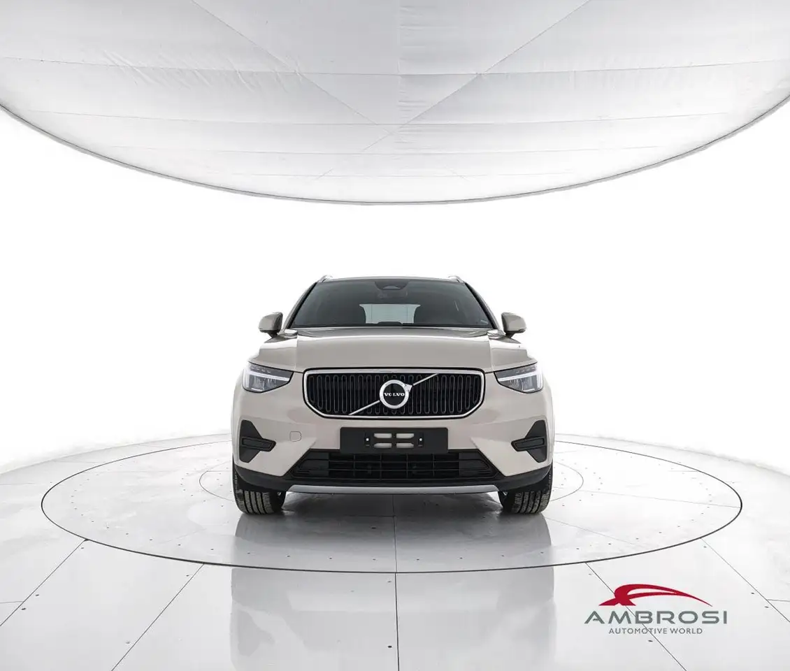 Volvo XC40 2026