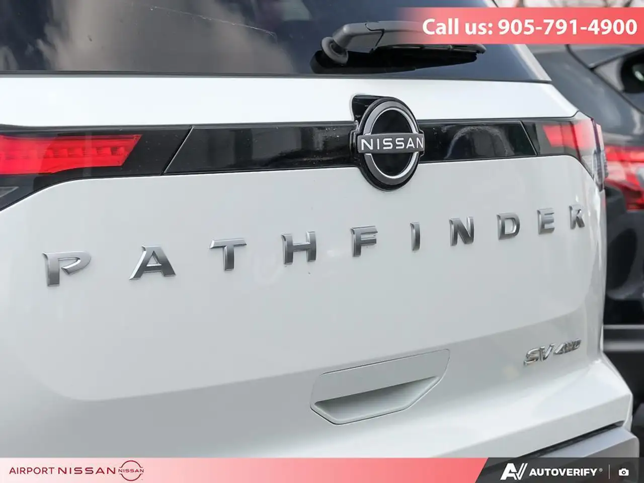 Nissan Pathfinder снимка Nissan Pathfinder