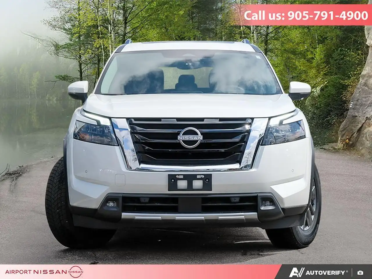 Nissan Pathfinder снимка Nissan Pathfinder