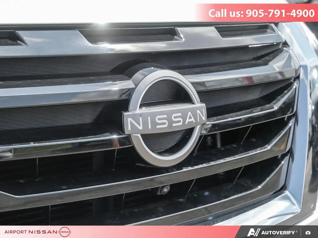 Nissan Pathfinder снимка Nissan Pathfinder