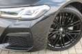 BMW 545 5-serie 545e xDrive 394pk M-Sport | Memory | HUD | Zwart - thumbnail 5