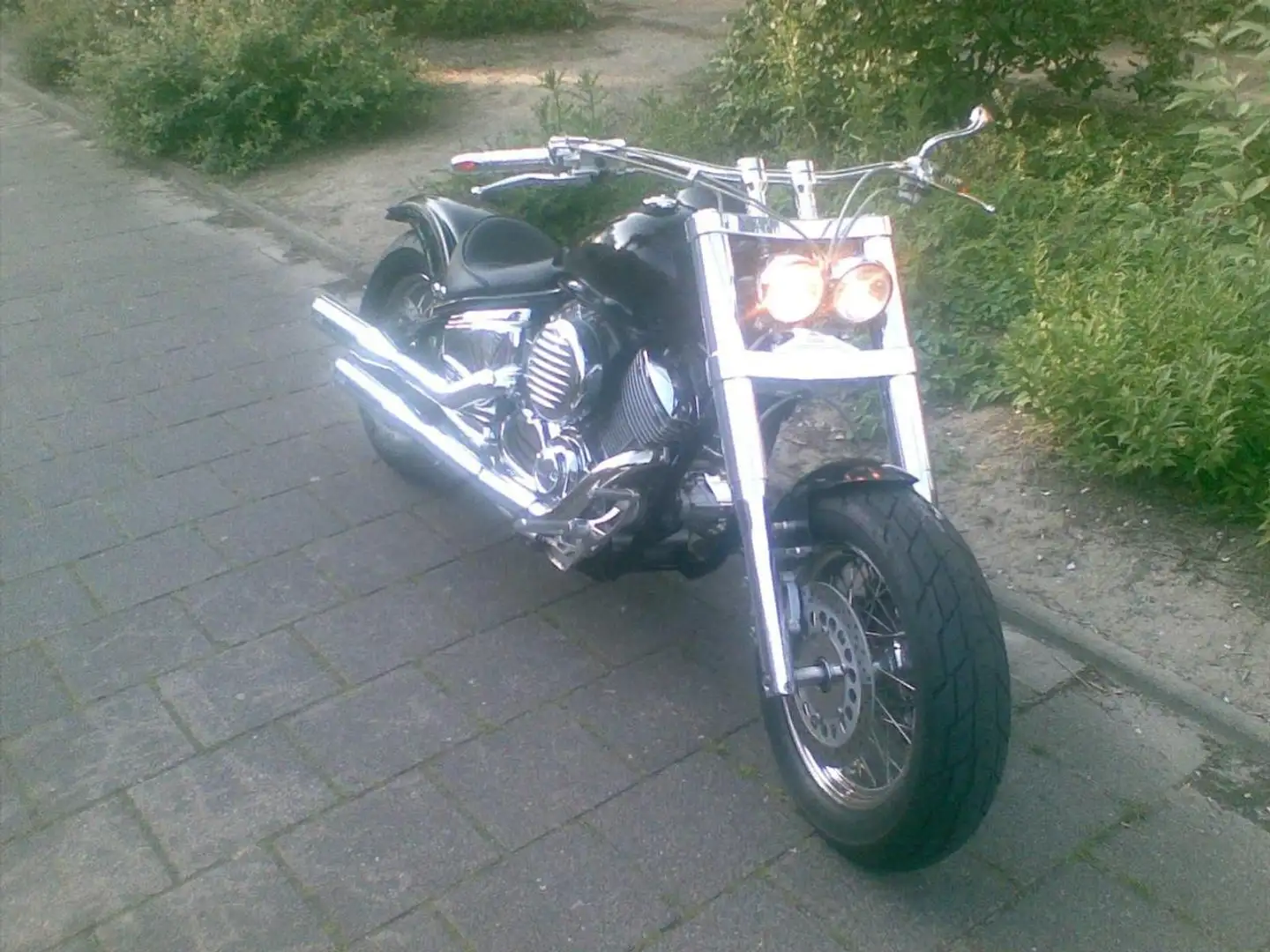 Yamaha XVS 1100 VP05 Customized Černá - 2