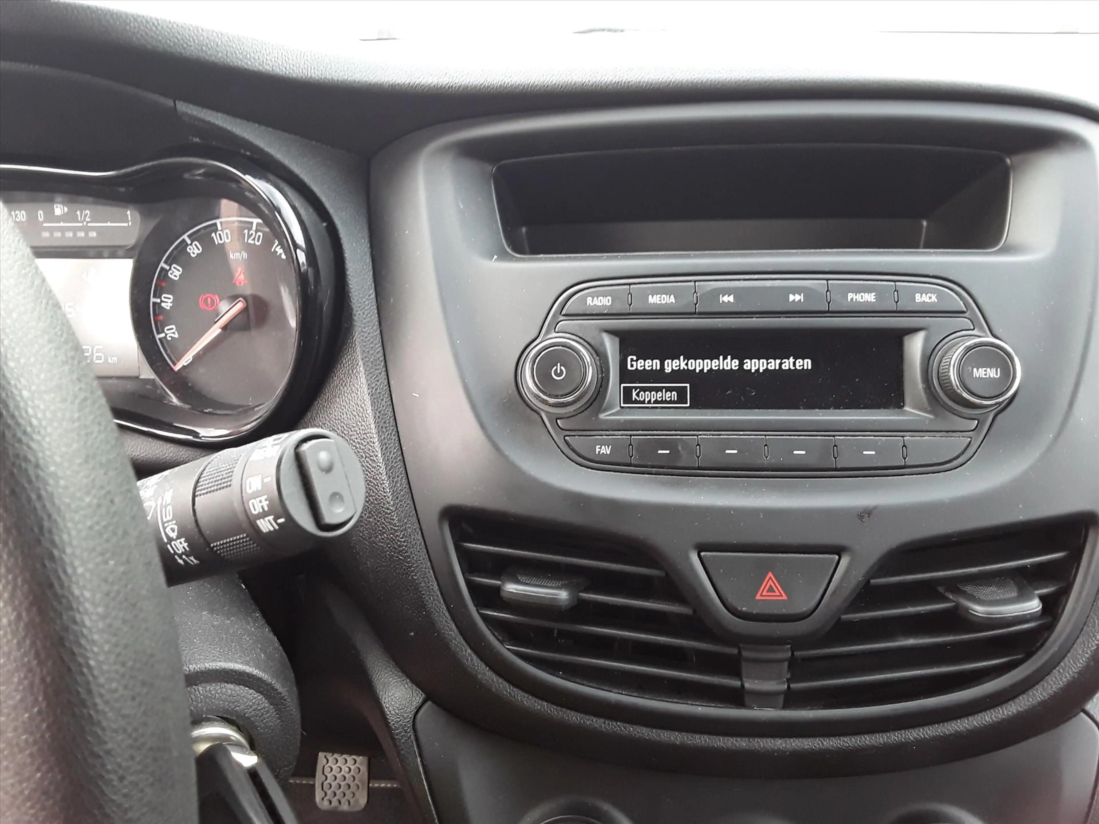 Opel Karl 1.0 Start/Stop 75pk 120 Jaar Edition — photo 20