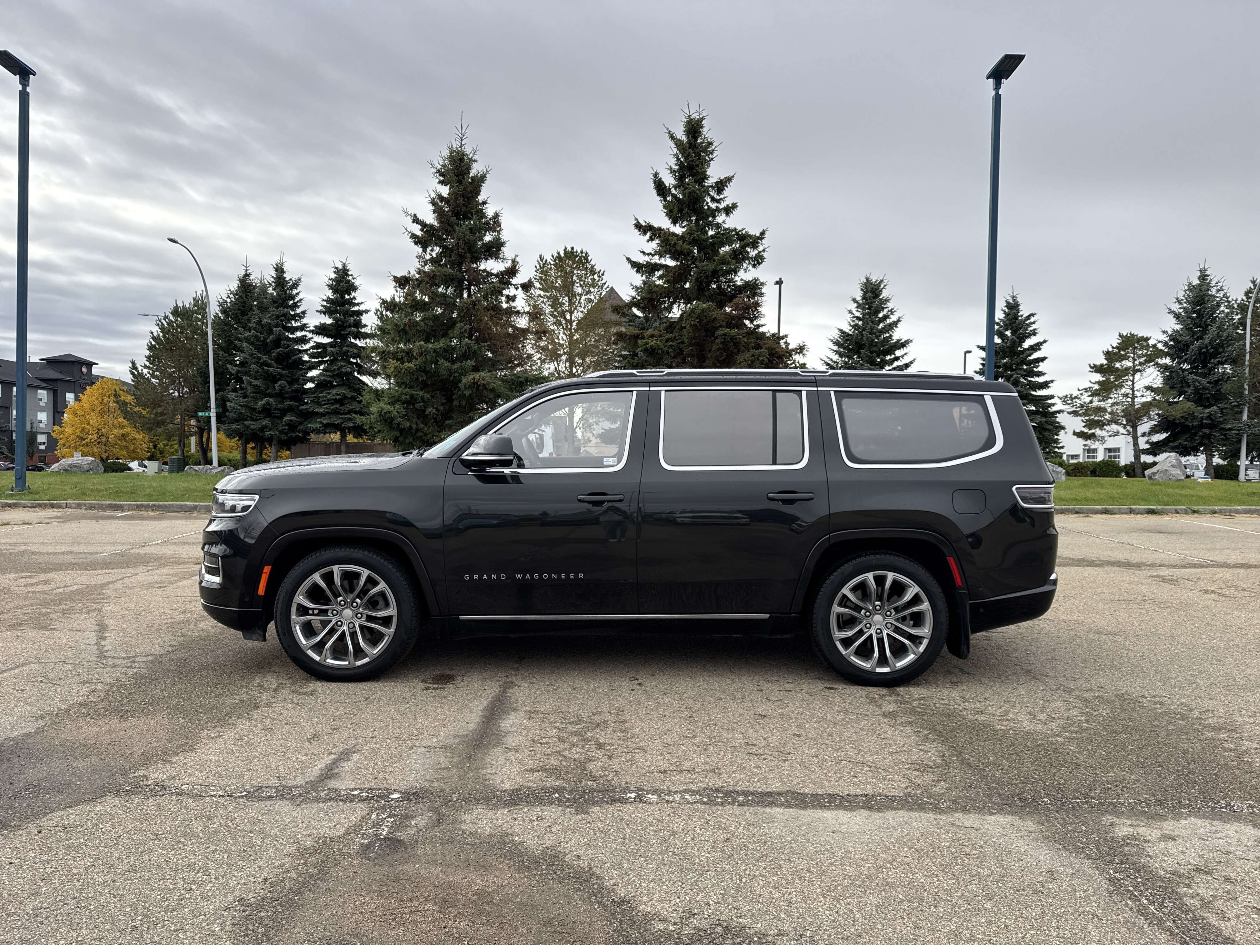 2023 Jeep Grand Wagoneer