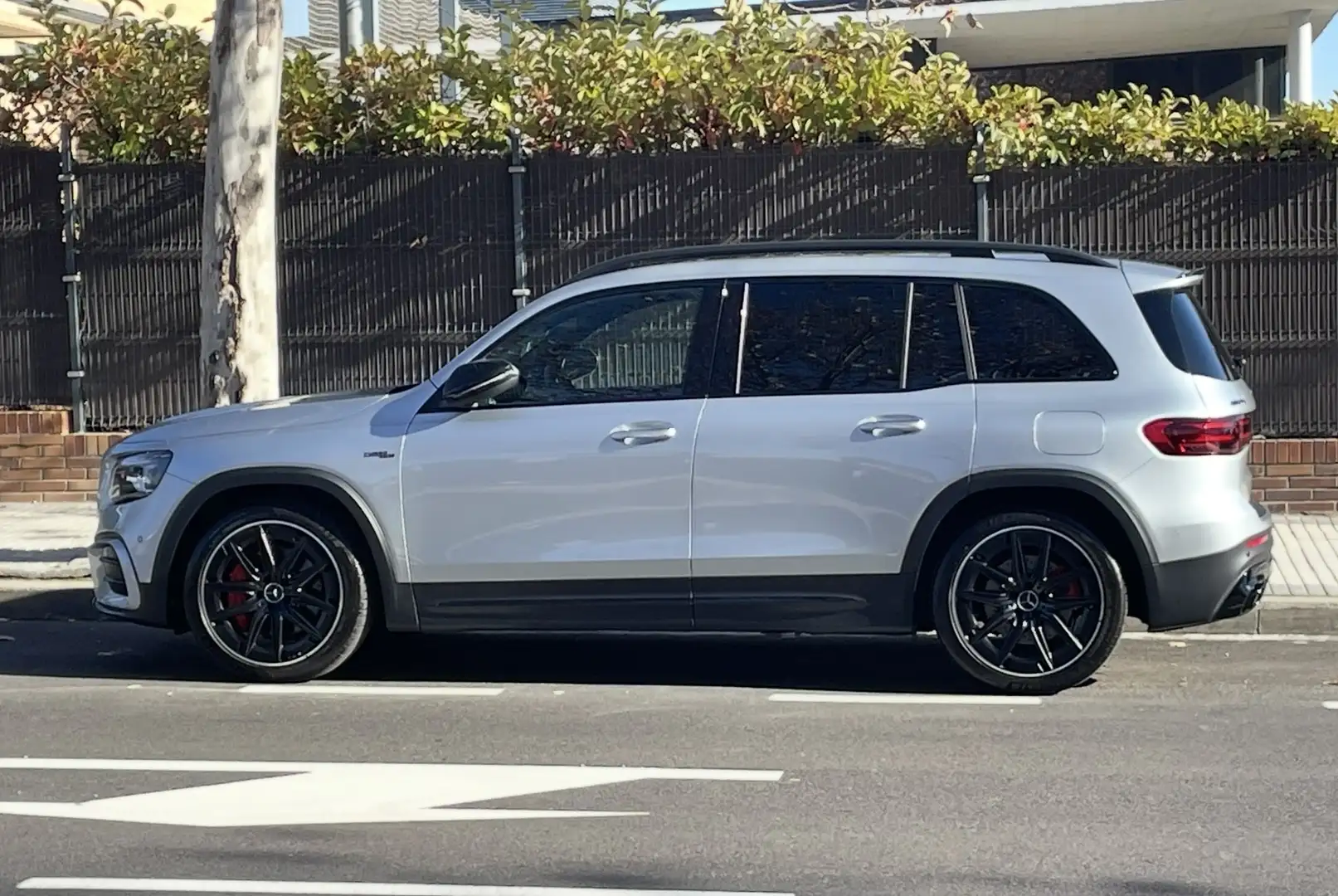 Mercedes-Benz GLB 35 AMG 4Matic 8G-DCT - 2