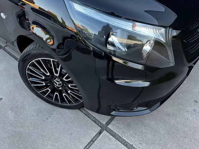 Mercedes-Benz Vito view 7