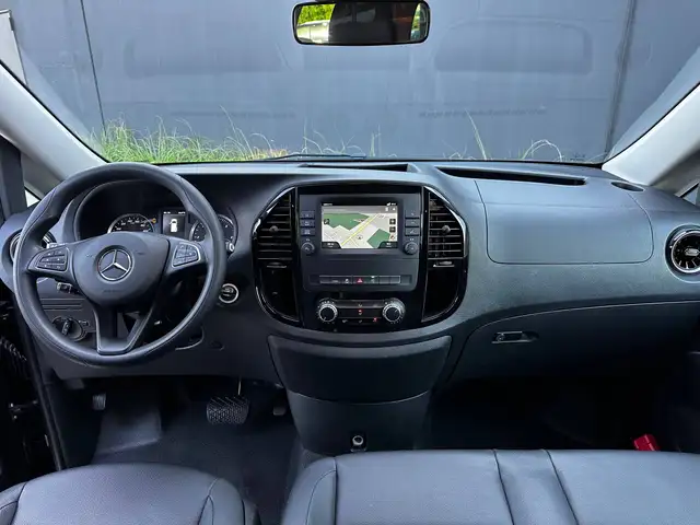 Mercedes-Benz Vito view 12