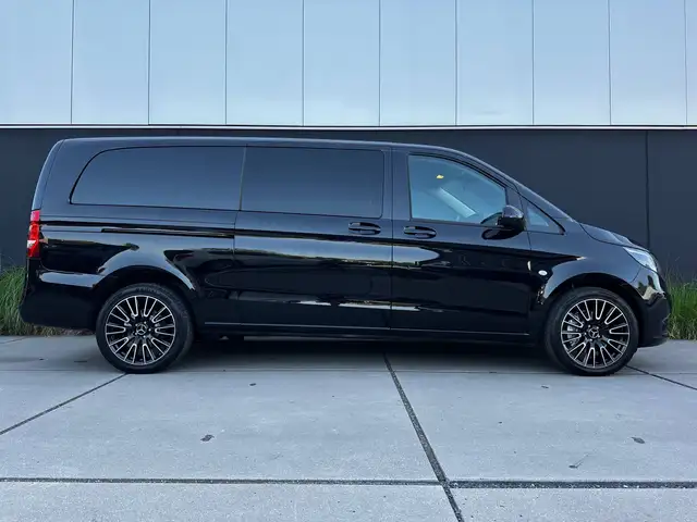 Mercedes-Benz Vito view 2