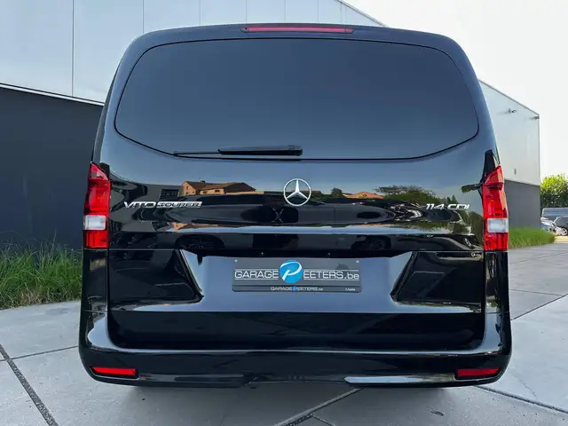 Mercedes-Benz Vito view 4