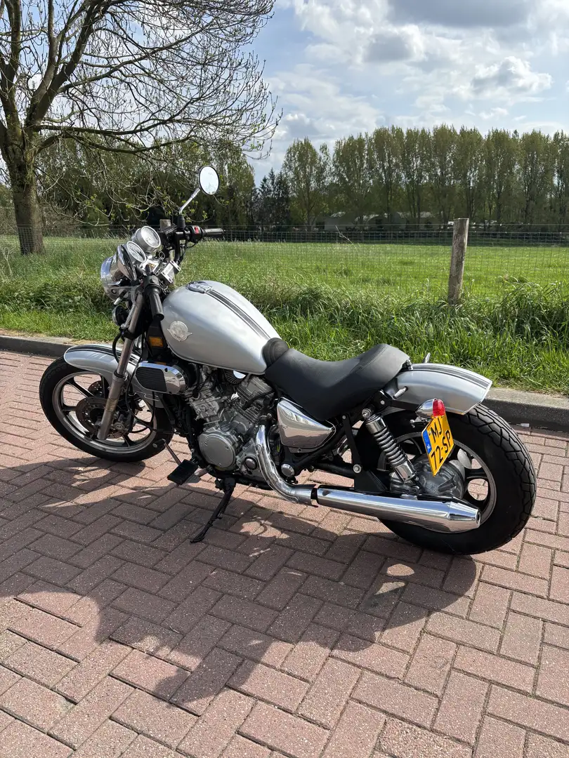 Kawasaki VN 750 bobber Plateado - 2