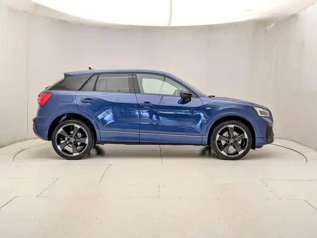 Audi Q2 view 3