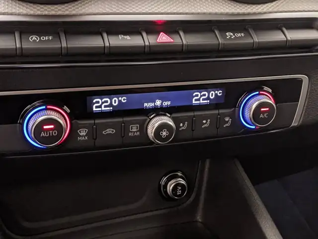 Audi Q2 view 15