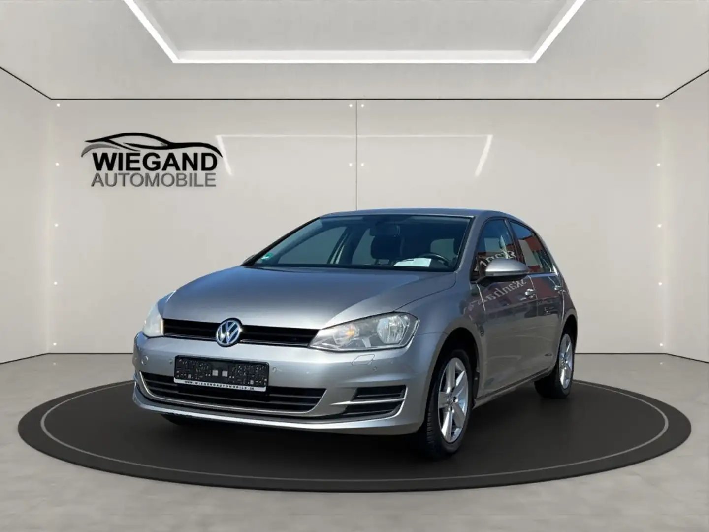 Volkswagen Golf 2.0 TDI BMT COMFORTLINE+NAVI+MEDIA+WINTER Stříbrná - 1