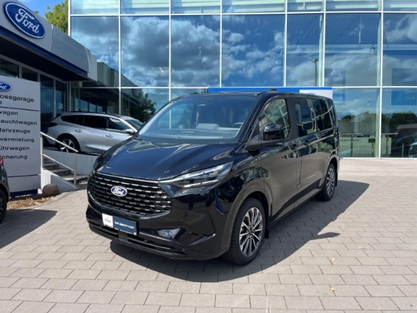 Ford Tourneo Custom Titanium X 2.5I PHEV 340 L1 AHK/MatrixLED/B+O/360° Noir - 2