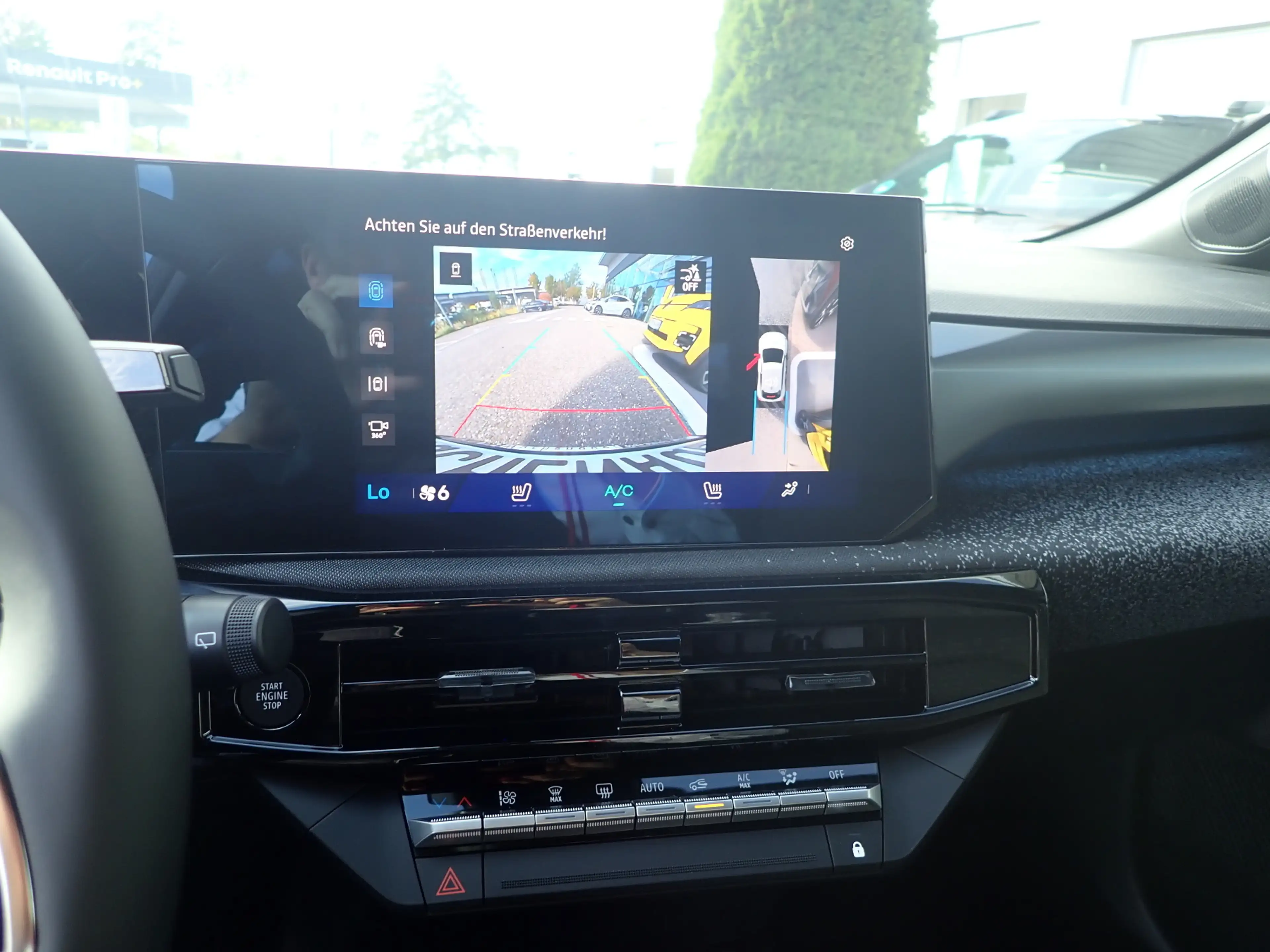 Renault Clio Techno TCe 115 EDC — photo 11