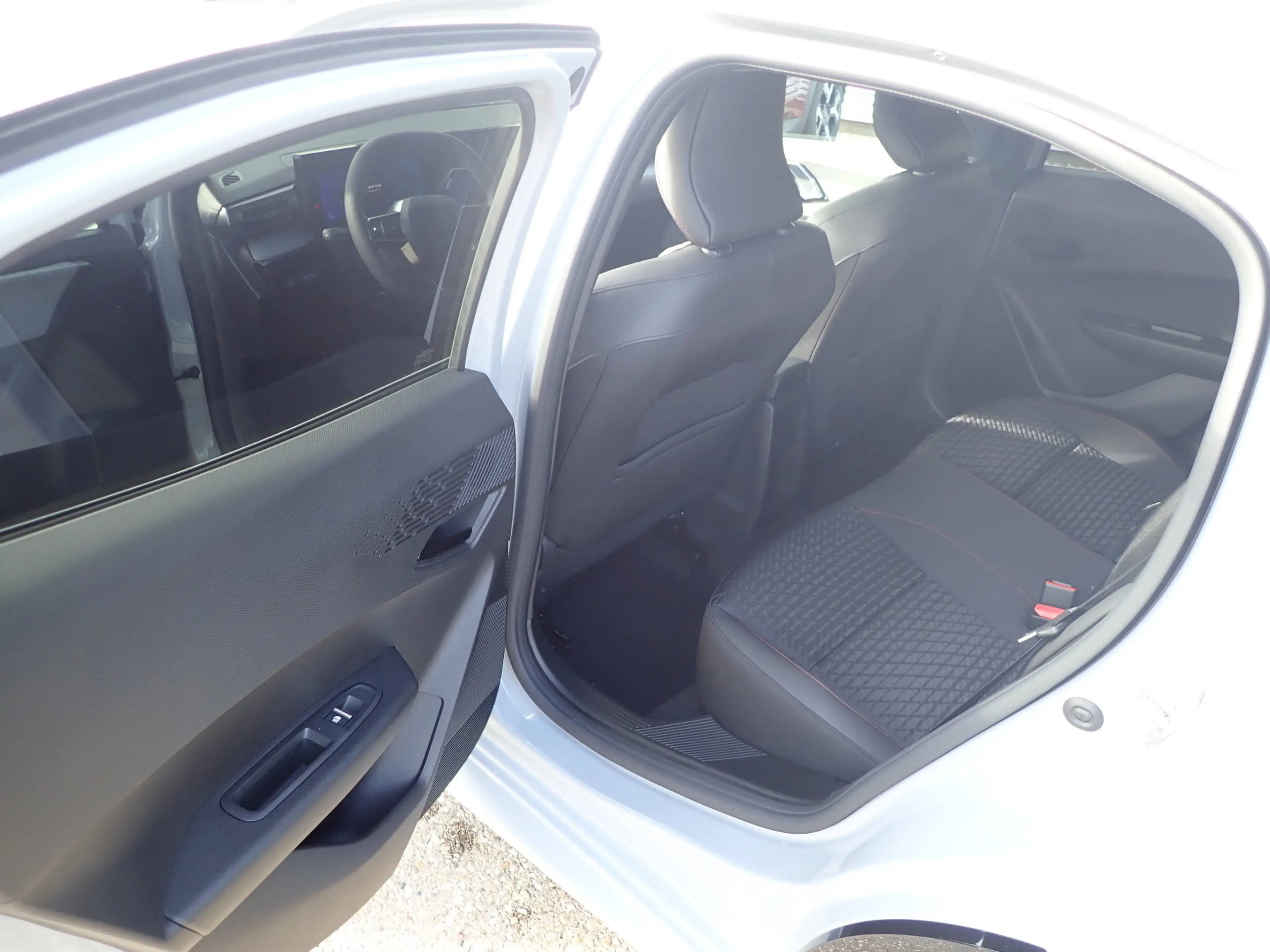 Renault Clio Techno TCe 115 EDC — photo 7