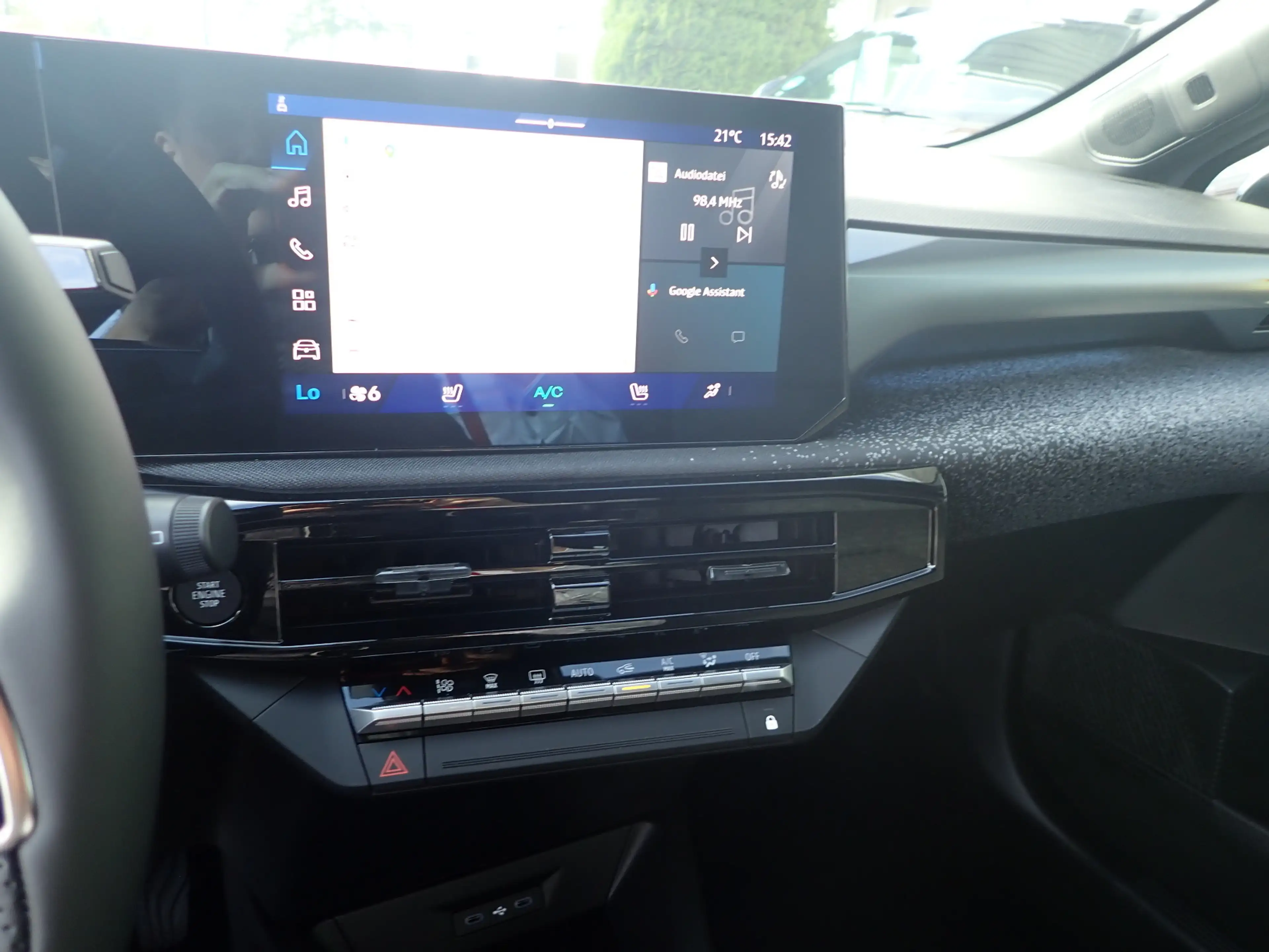 Renault Clio Techno TCe 115 EDC — photo 10