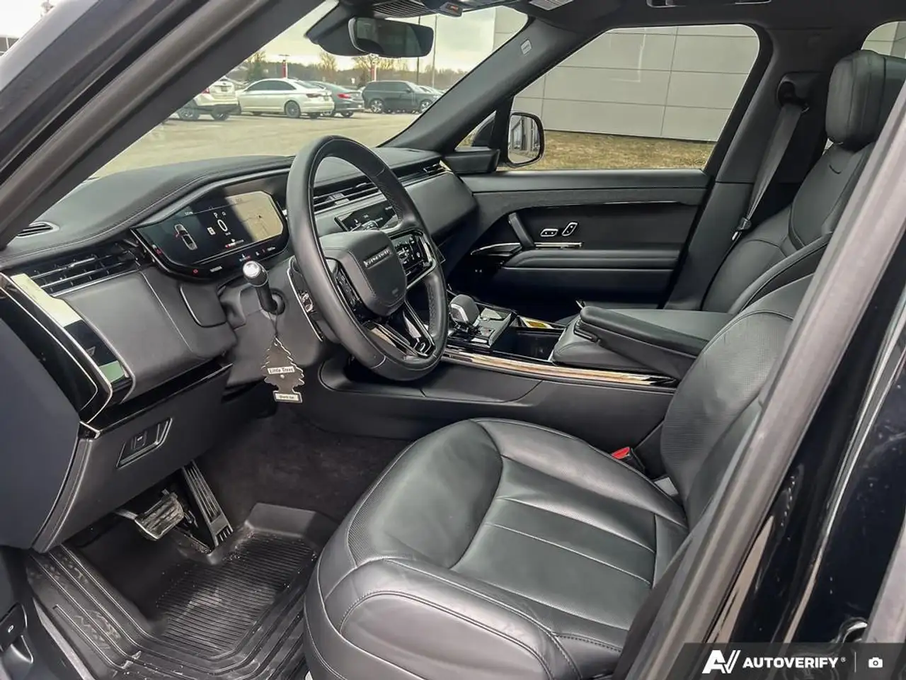 Land Rover Range Rover Sport снимка Land Rover Range Rover Sport