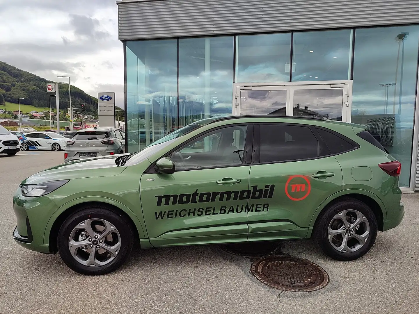 Ford Kuga 2,5 Duratec FHEV ST-Line Aut. Grün - 2